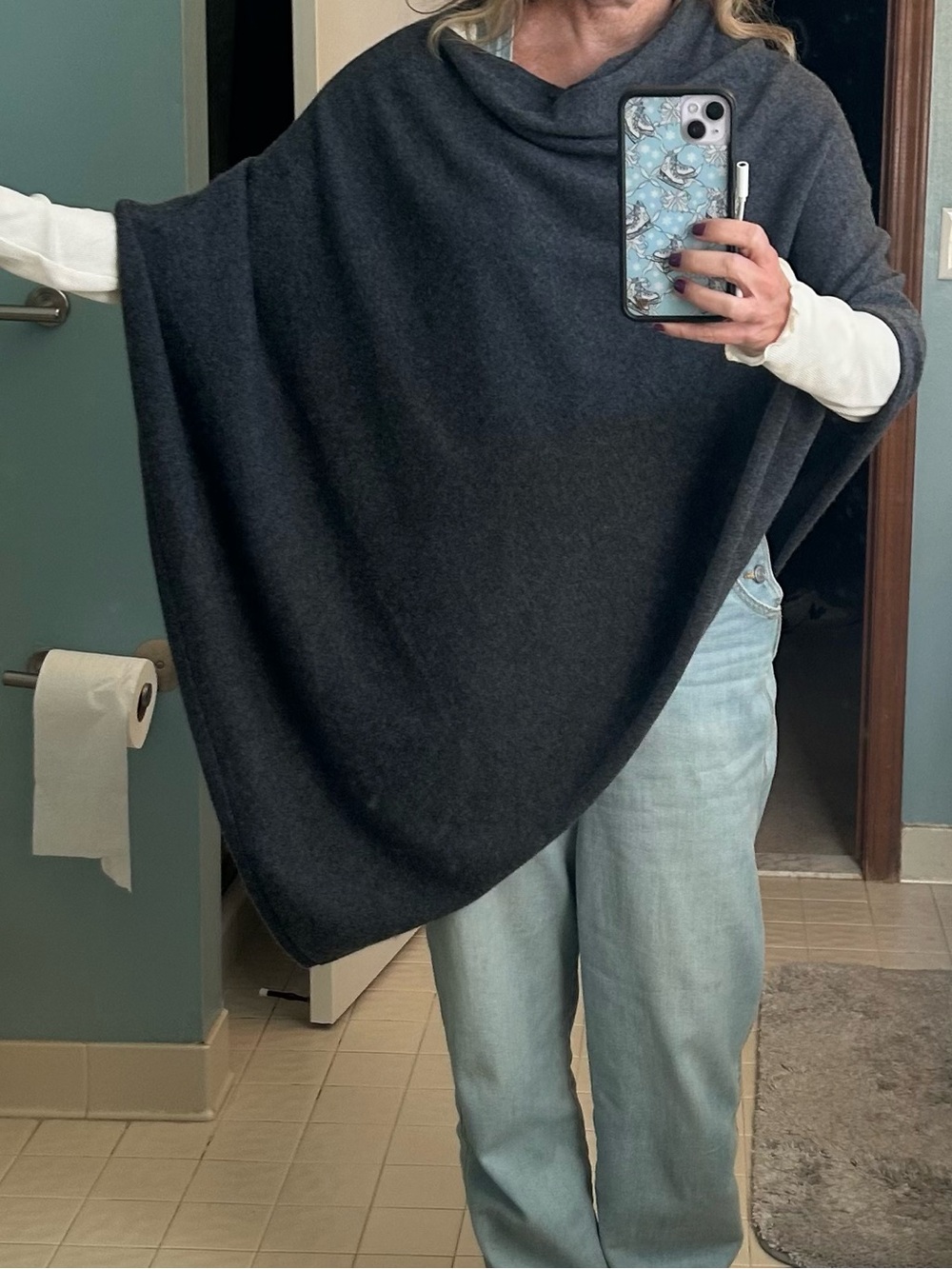 NWT CARE BY ME Lena Poncho 100% Cashmere Dark Grey